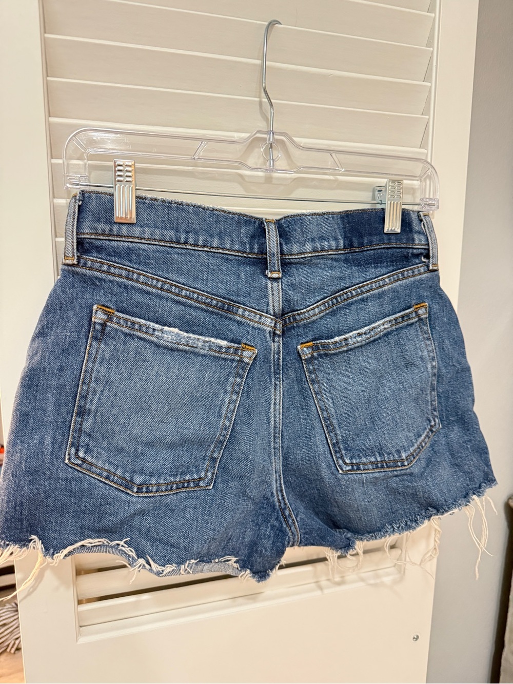 Abercrombie Mid Rise Mom Short - Picture 4 of 4